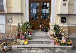 Velikonoční výzdoba školy